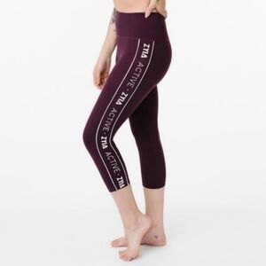Zyia Active Light N Tight Purple High Rise Graphic Logo Striped Cropped Leggings